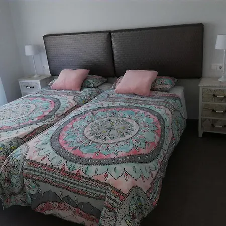 With 3 Bedrooms In Fuengirola, With Wonderful View And Appartement